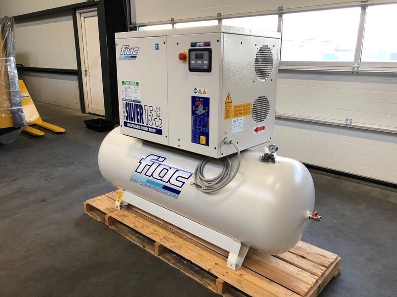 Fiac New Silver 15 / 500 Silent 11 kW 1430 L / min Elektrische Schroefcompressor met ketel - Zračni kompresor: slika Fiac New Silver 15 / 500 Silent 11 kW 1430 L / min Elektrische Schroefcompressor met ketel - Zračni kompresor Fiac New Silver 15 / 500 Silent 11 kW 1430 L / min Elektrische Schroefcompressor met ketel - Zračni kompresor: slika Fiac New Silver 15 / 500 Silent 11 kW 1430 L / min Elektrische Schroefcompressor met ketel - Zračni kompresor