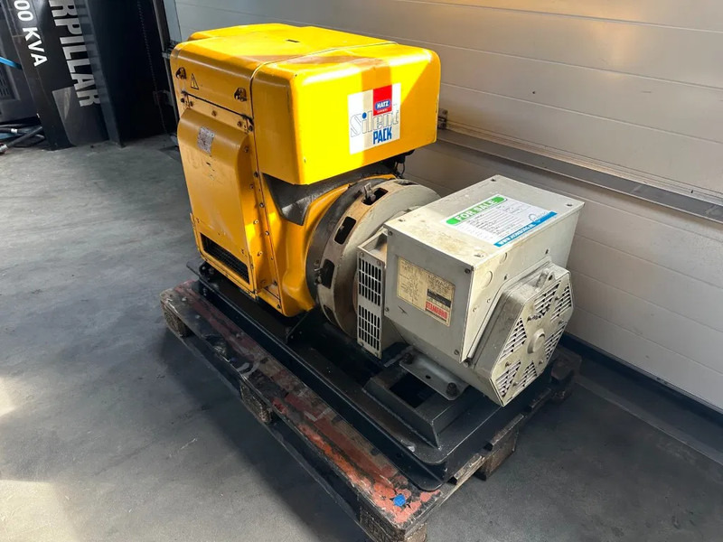 Generatorski set Hatz 2L40CH Stamford 15 kVA Silentpack generatorset: slika Generatorski set Hatz 2L40CH Stamford 15 kVA Silentpack generatorset Generatorski set Hatz 2L40CH Stamford 15 kVA Silentpack generatorset: slika Generatorski set Hatz 2L40CH Stamford 15 kVA Silentpack generatorset