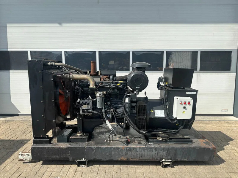 Himoinsa Iveco NEF 60 TE2 Stamford 200 kVA generatorset - Generatorski set: slika Himoinsa Iveco NEF 60 TE2 Stamford 200 kVA generatorset - Generatorski set Himoinsa Iveco NEF 60 TE2 Stamford 200 kVA generatorset - Generatorski set: slika Himoinsa Iveco NEF 60 TE2 Stamford 200 kVA generatorset - Generatorski set