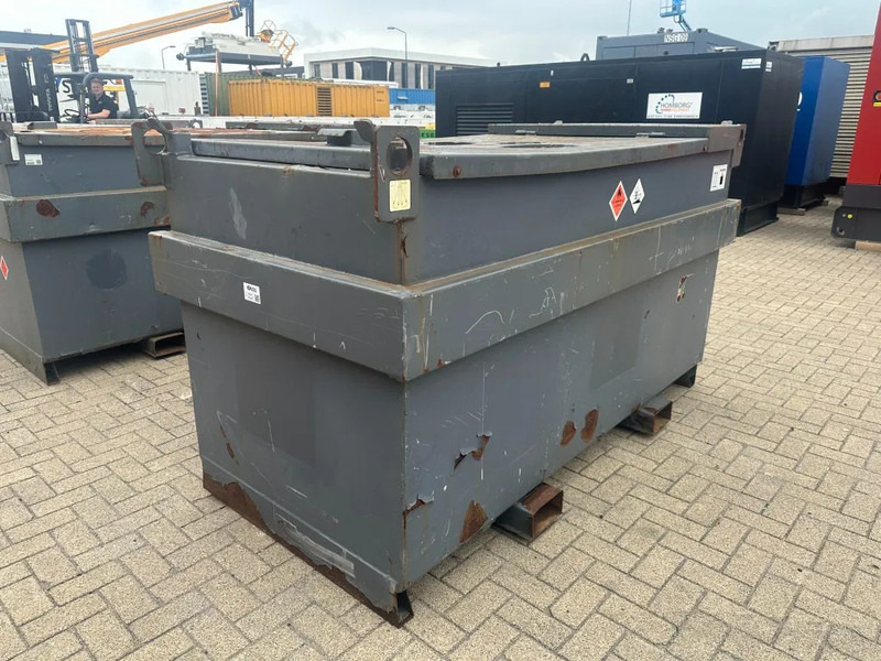 IBC Steenbergen Kiwa IBC 2000 liter dieseltank met handpomp Milieutank - Cisterna za skladištenje: slika IBC Steenbergen Kiwa IBC 2000 liter dieseltank met handpomp Milieutank - Cisterna za skladištenje IBC Steenbergen Kiwa IBC 2000 liter dieseltank met handpomp Milieutank - Cisterna za skladištenje: slika IBC Steenbergen Kiwa IBC 2000 liter dieseltank met handpomp Milieutank - Cisterna za skladištenje