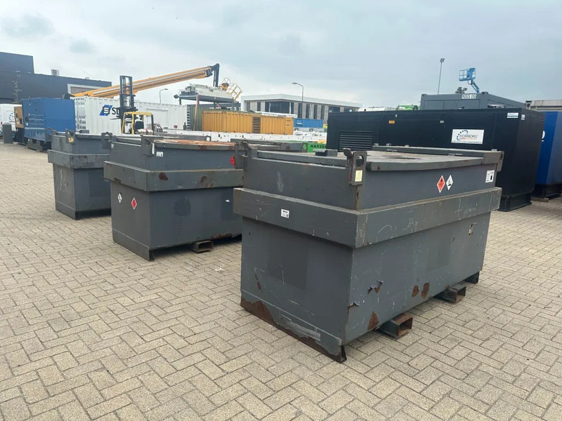 IBC Steenbergen Kiwa IBC 2000 liter dieseltank met handpomp Milieutank - Cisterna za skladištenje: slika IBC Steenbergen Kiwa IBC 2000 liter dieseltank met handpomp Milieutank - Cisterna za skladištenje IBC Steenbergen Kiwa IBC 2000 liter dieseltank met handpomp Milieutank - Cisterna za skladištenje: slika IBC Steenbergen Kiwa IBC 2000 liter dieseltank met handpomp Milieutank - Cisterna za skladištenje