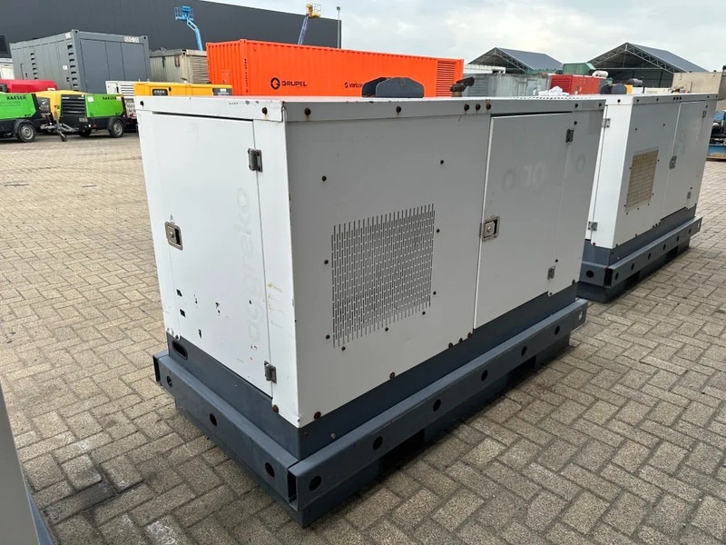 Generatorski set Iveco FPT F32 AM1A Leroy Somer 32 KVA Silent generatorset 660 hours !: slika Generatorski set Iveco FPT F32 AM1A Leroy Somer 32 KVA Silent generatorset 660 hours !