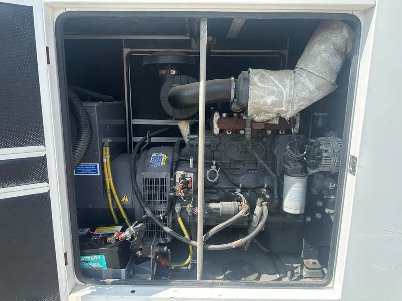 Iveco FPT NEF45 SM1A.A004 Stamford 60 kVA Silent Rental generatorset - Generatorski set: slika Iveco FPT NEF45 SM1A.A004 Stamford 60 kVA Silent Rental generatorset - Generatorski set Iveco FPT NEF45 SM1A.A004 Stamford 60 kVA Silent Rental generatorset - Generatorski set: slika Iveco FPT NEF45 SM1A.A004 Stamford 60 kVA Silent Rental generatorset - Generatorski set