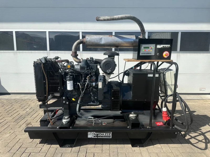 Iveco FPT NEF45 SM1A.A007 Himoinsa Stamford 66 kVA generatorset - Generatorski set: slika Iveco FPT NEF45 SM1A.A007 Himoinsa Stamford 66 kVA generatorset - Generatorski set Iveco FPT NEF45 SM1A.A007 Himoinsa Stamford 66 kVA generatorset - Generatorski set: slika Iveco FPT NEF45 SM1A.A007 Himoinsa Stamford 66 kVA generatorset - Generatorski set