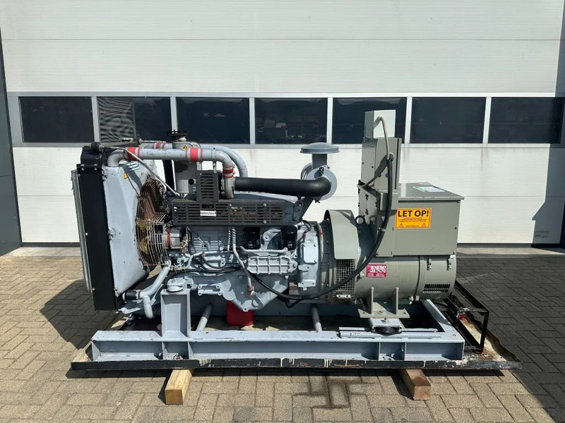 Iveco GE 8061 SRI 25.05 Leroy Somer 125 kVA generatorset - Generatorski set: slika Iveco GE 8061 SRI 25.05 Leroy Somer 125 kVA generatorset - Generatorski set Iveco GE 8061 SRI 25.05 Leroy Somer 125 kVA generatorset - Generatorski set: slika Iveco GE 8061 SRI 25.05 Leroy Somer 125 kVA generatorset - Generatorski set
