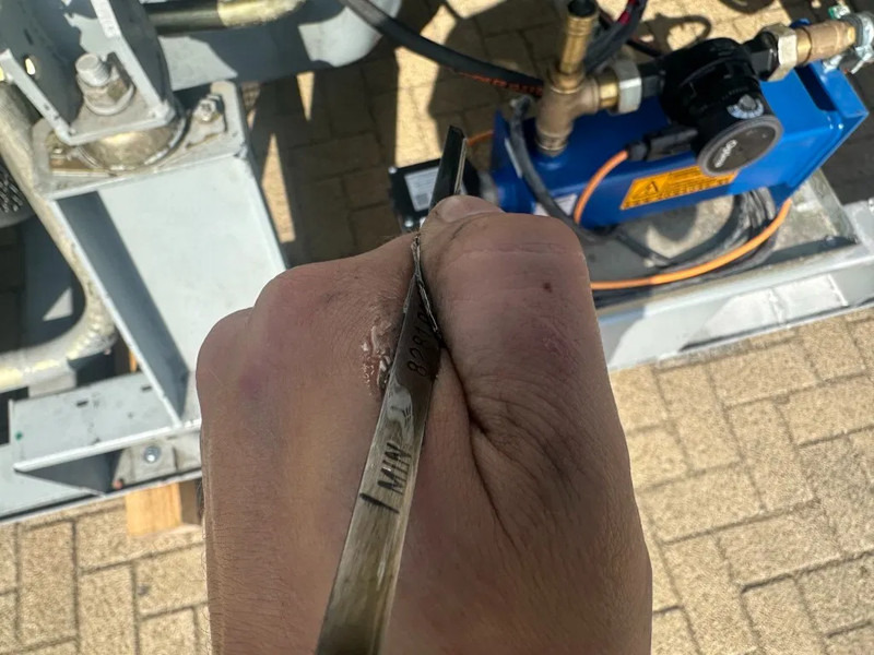 Iveco GE 8281 SRI27 00A71 Mecc Alte Spa 450 kVA generatorset ex Emergency 160 hours - Generatorski set: slika Iveco GE 8281 SRI27 00A71 Mecc Alte Spa 450 kVA generatorset ex Emergency 160 hours - Generatorski set Iveco GE 8281 SRI27 00A71 Mecc Alte Spa 450 kVA generatorset ex Emergency 160 hours - Generatorski set: slika Iveco GE 8281 SRI27 00A71 Mecc Alte Spa 450 kVA generatorset ex Emergency 160 hours - Generatorski set