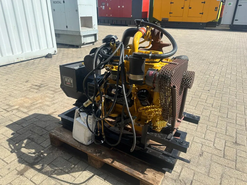 John Deere 3029 Stamford 30 kVA generatorset - Generatorski set: slika John Deere 3029 Stamford 30 kVA generatorset - Generatorski set John Deere 3029 Stamford 30 kVA generatorset - Generatorski set: slika John Deere 3029 Stamford 30 kVA generatorset - Generatorski set