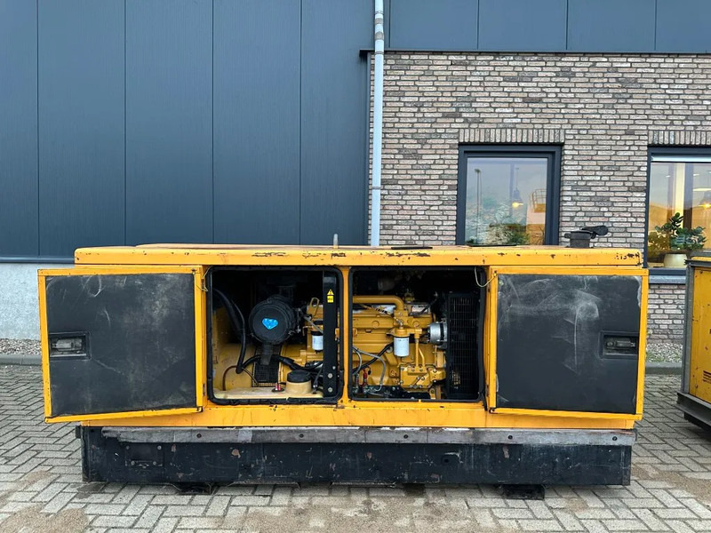 John Deere 6068 TF 258 Mecc Alte Spa 130 kVA Silent generatorset - Generatorski set: slika John Deere 6068 TF 258 Mecc Alte Spa 130 kVA Silent generatorset - Generatorski set John Deere 6068 TF 258 Mecc Alte Spa 130 kVA Silent generatorset - Generatorski set: slika John Deere 6068 TF 258 Mecc Alte Spa 130 kVA Silent generatorset - Generatorski set