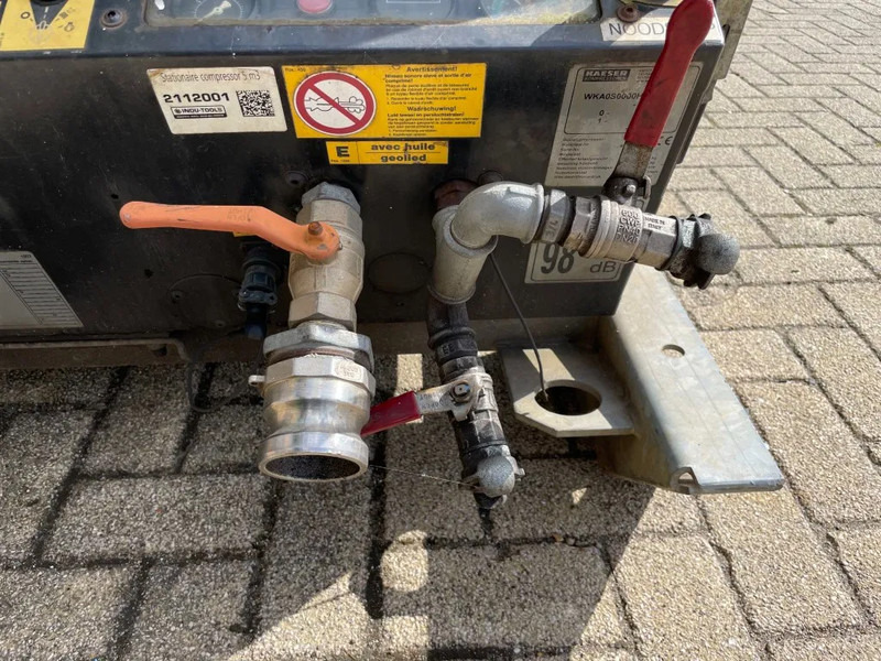 Kaeser M43 Kubota 4,2 m3 / min 7 Bar 30 kW Silent Diesel Compressor - Zračni kompresor: slika Kaeser M43 Kubota 4,2 m3 / min 7 Bar 30 kW Silent Diesel Compressor - Zračni kompresor Kaeser M43 Kubota 4,2 m3 / min 7 Bar 30 kW Silent Diesel Compressor - Zračni kompresor: slika Kaeser M43 Kubota 4,2 m3 / min 7 Bar 30 kW Silent Diesel Compressor - Zračni kompresor