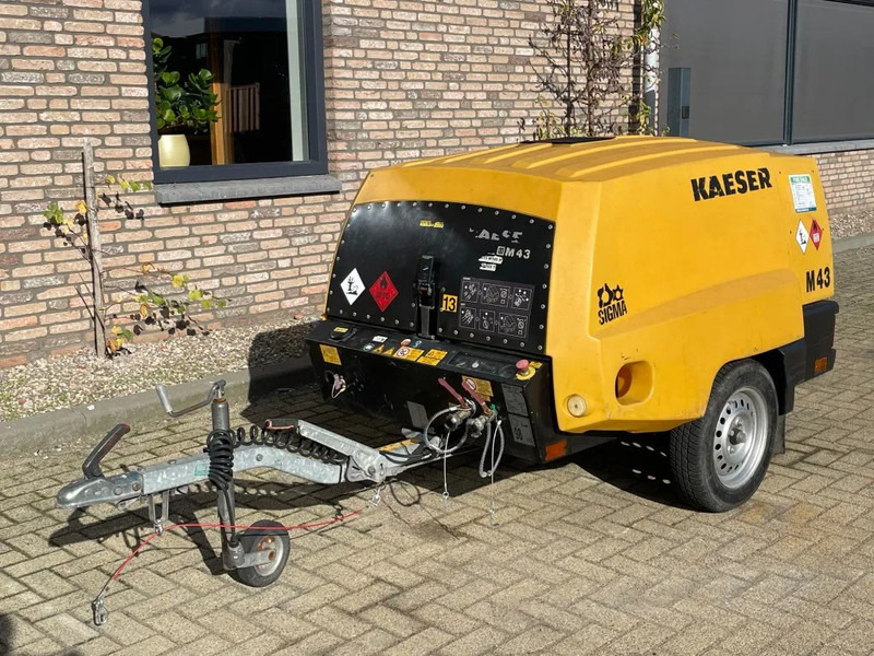 Kaeser M43 Kubota 4,2 m3 / min 7 Bar 30kW mobiele Compressor - Zračni kompresor: slika Kaeser M43 Kubota 4,2 m3 / min 7 Bar 30kW mobiele Compressor - Zračni kompresor Kaeser M43 Kubota 4,2 m3 / min 7 Bar 30kW mobiele Compressor - Zračni kompresor: slika Kaeser M43 Kubota 4,2 m3 / min 7 Bar 30kW mobiele Compressor - Zračni kompresor