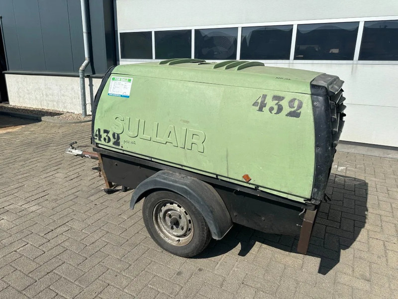 Kubota V2203 Sullair K65 Mobiele Diesel Compressor 3.7 m3 / min 30 kW 7 Bar - Zračni kompresor: slika Kubota V2203 Sullair K65 Mobiele Diesel Compressor 3.7 m3 / min 30 kW 7 Bar - Zračni kompresor Kubota V2203 Sullair K65 Mobiele Diesel Compressor 3.7 m3 / min 30 kW 7 Bar - Zračni kompresor: slika Kubota V2203 Sullair K65 Mobiele Diesel Compressor 3.7 m3 / min 30 kW 7 Bar - Zračni kompresor