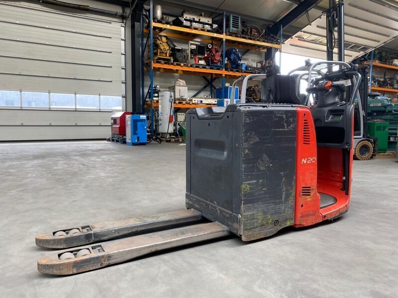 Linde N20 2 ton Elektrische Orderpicker Meerijder Palletwagen - Paletni viličar: slika Linde N20 2 ton Elektrische Orderpicker Meerijder Palletwagen - Paletni viličar Linde N20 2 ton Elektrische Orderpicker Meerijder Palletwagen - Paletni viličar: slika Linde N20 2 ton Elektrische Orderpicker Meerijder Palletwagen - Paletni viličar