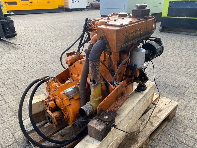 Mitsubishi S3E-2 25 PK Marine Diesel Motor met keerkoppeling - Motor: slika Mitsubishi S3E-2 25 PK Marine Diesel Motor met keerkoppeling - Motor Mitsubishi S3E-2 25 PK Marine Diesel Motor met keerkoppeling - Motor: slika Mitsubishi S3E-2 25 PK Marine Diesel Motor met keerkoppeling - Motor
