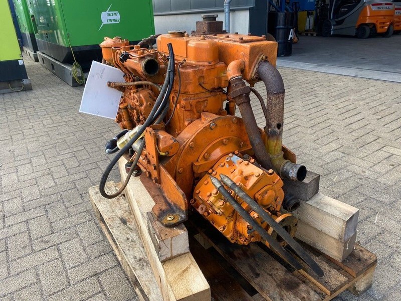 Mitsubishi S3E-2 25 PK Marine Diesel Motor met keerkoppeling - Motor: slika Mitsubishi S3E-2 25 PK Marine Diesel Motor met keerkoppeling - Motor Mitsubishi S3E-2 25 PK Marine Diesel Motor met keerkoppeling - Motor: slika Mitsubishi S3E-2 25 PK Marine Diesel Motor met keerkoppeling - Motor