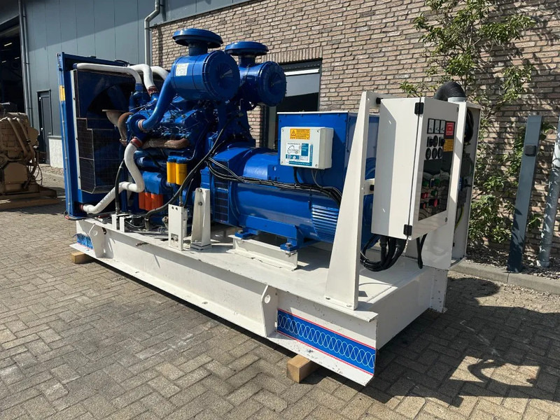 Perkins FG Wilson Stamford 670 kVA noodstroom generatorset - Generatorski set: slika Perkins FG Wilson Stamford 670 kVA noodstroom generatorset - Generatorski set Perkins FG Wilson Stamford 670 kVA noodstroom generatorset - Generatorski set: slika Perkins FG Wilson Stamford 670 kVA noodstroom generatorset - Generatorski set