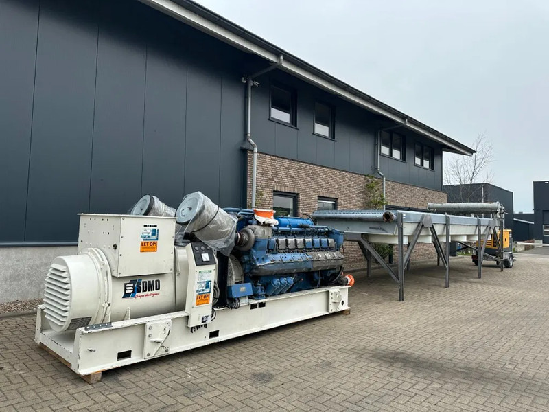SDMO MS2000 MTU Leroy Somer 2000 kVA generatorset - Generatorski set: slika SDMO MS2000 MTU Leroy Somer 2000 kVA generatorset - Generatorski set SDMO MS2000 MTU Leroy Somer 2000 kVA generatorset - Generatorski set: slika SDMO MS2000 MTU Leroy Somer 2000 kVA generatorset - Generatorski set