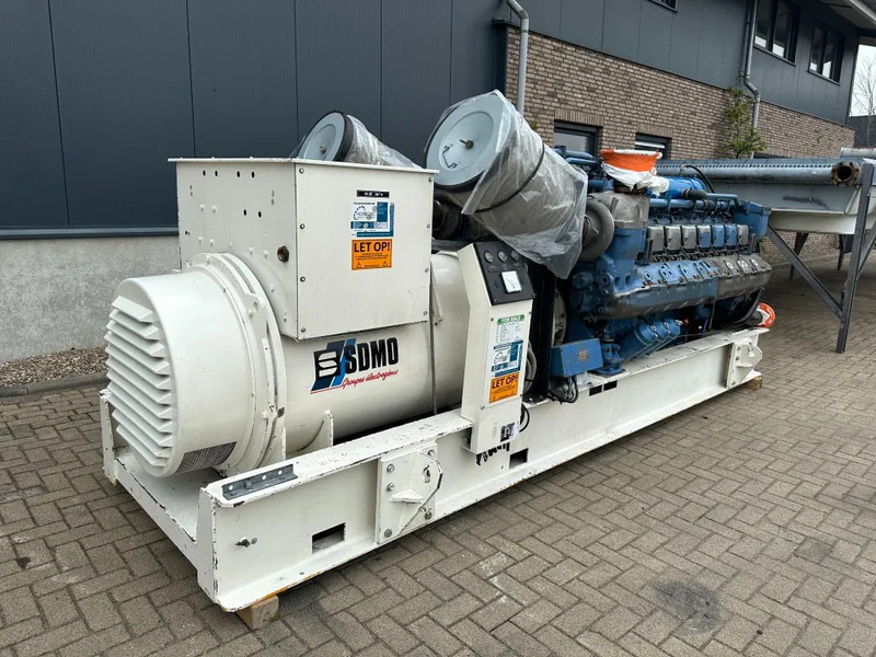 SDMO MS2000 MTU Leroy Somer 2000 kVA generatorset - Generatorski set: slika SDMO MS2000 MTU Leroy Somer 2000 kVA generatorset - Generatorski set SDMO MS2000 MTU Leroy Somer 2000 kVA generatorset - Generatorski set: slika SDMO MS2000 MTU Leroy Somer 2000 kVA generatorset - Generatorski set