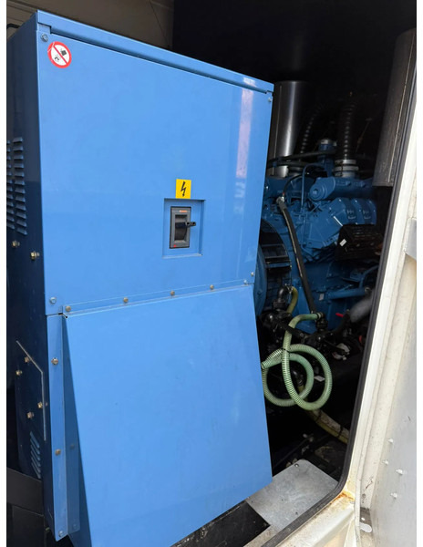 SDMO MTU 12V 2000 Leroy Somer 910 kVA Silent generatorset in 20 ft container - Generatorski set: slika SDMO MTU 12V 2000 Leroy Somer 910 kVA Silent generatorset in 20 ft container - Generatorski set SDMO MTU 12V 2000 Leroy Somer 910 kVA Silent generatorset in 20 ft container - Generatorski set: slika SDMO MTU 12V 2000 Leroy Somer 910 kVA Silent generatorset in 20 ft container - Generatorski set