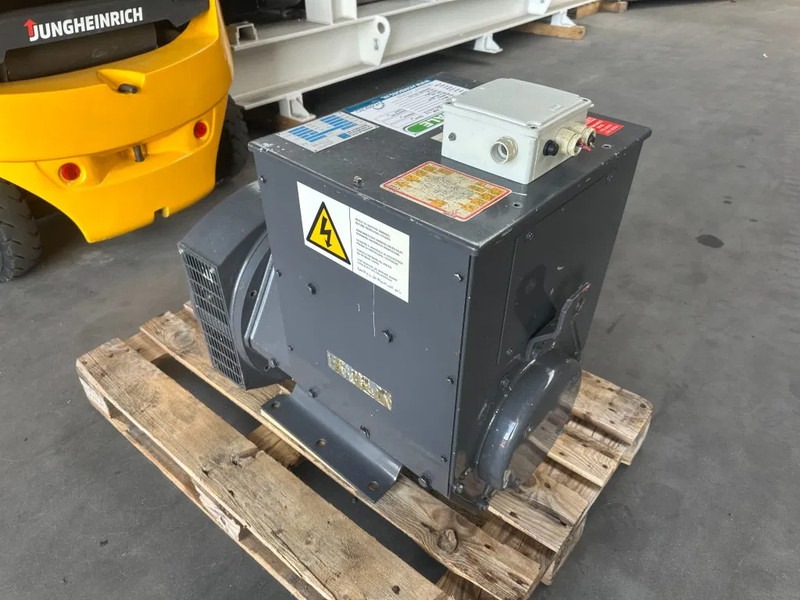 Stamford UC.I224F2 Generatordeel 65 kVA Alternator as New ! - Generatorski set: slika Stamford UC.I224F2 Generatordeel 65 kVA Alternator as New ! - Generatorski set Stamford UC.I224F2 Generatordeel 65 kVA Alternator as New ! - Generatorski set: slika Stamford UC.I224F2 Generatordeel 65 kVA Alternator as New ! - Generatorski set