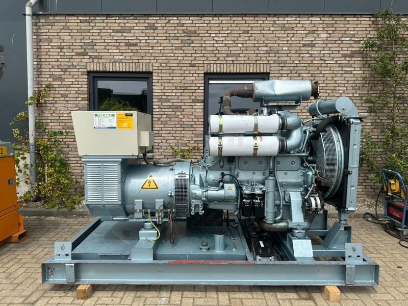 Volvo Penta TD121GG SDMO Leroy Somer 200 kVA noodstroom generatorset - Generatorski set: slika Volvo Penta TD121GG SDMO Leroy Somer 200 kVA noodstroom generatorset - Generatorski set Volvo Penta TD121GG SDMO Leroy Somer 200 kVA noodstroom generatorset - Generatorski set: slika Volvo Penta TD121GG SDMO Leroy Somer 200 kVA noodstroom generatorset - Generatorski set