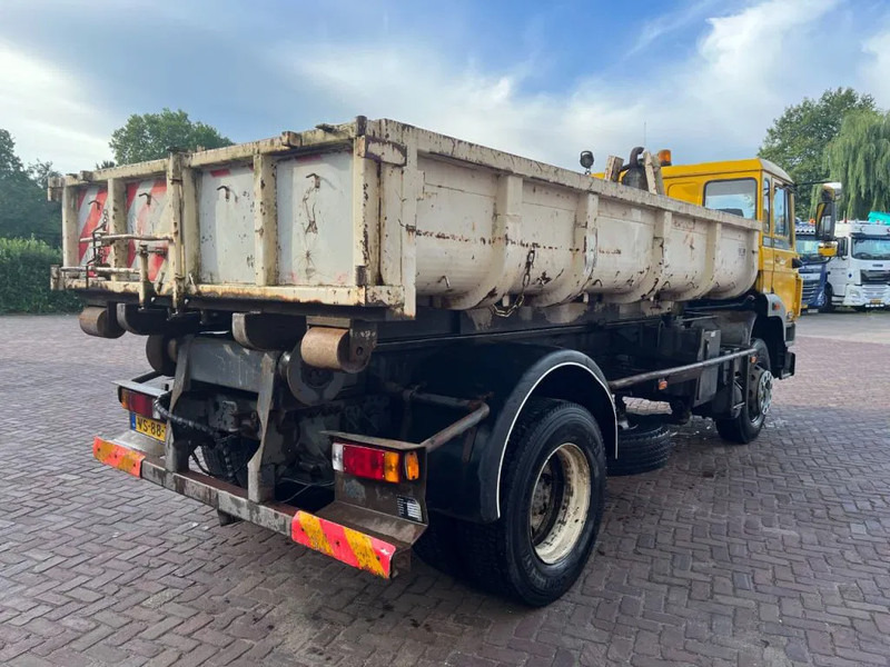 DAF 1900 F HAAKARM - Transporter kontejnera/ Kamion s izmjenjivim sanducima: slika DAF 1900 F HAAKARM - Transporter kontejnera/ Kamion s izmjenjivim sanducima DAF 1900 F HAAKARM - Transporter kontejnera/ Kamion s izmjenjivim sanducima: slika DAF 1900 F HAAKARM - Transporter kontejnera/ Kamion s izmjenjivim sanducima