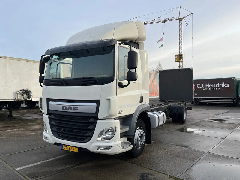 DAF CF 260 CF 260 FA CHASSIS CABINE EURO 6 - Kamion-šasija: slika DAF CF 260 CF 260 FA CHASSIS CABINE EURO 6 - Kamion-šasija DAF CF 260 CF 260 FA CHASSIS CABINE EURO 6 - Kamion-šasija: slika DAF CF 260 CF 260 FA CHASSIS CABINE EURO 6 - Kamion-šasija