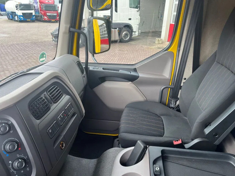 Kamion sandučar DAF LF 210 FA 12 TN: slika Kamion sandučar DAF LF 210 FA 12 TN