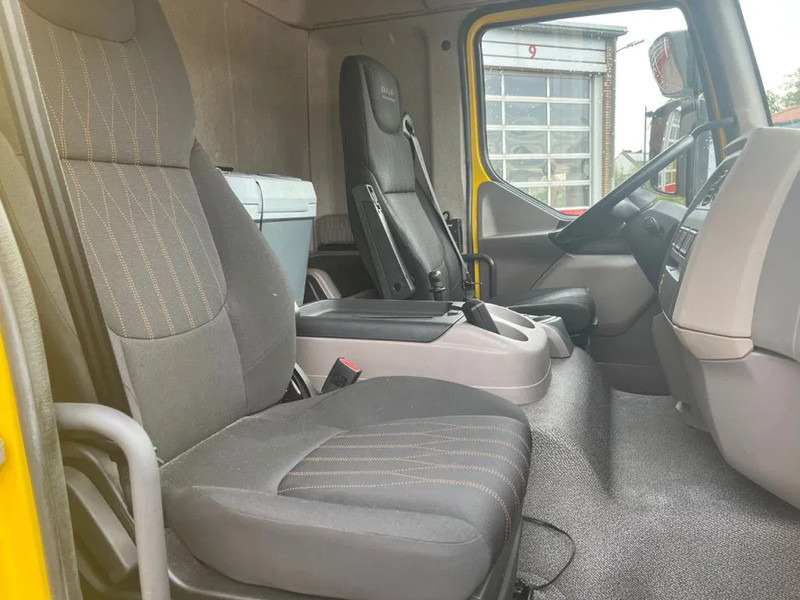 Kamion sandučar DAF LF 210 FA 12 TN: slika Kamion sandučar DAF LF 210 FA 12 TN