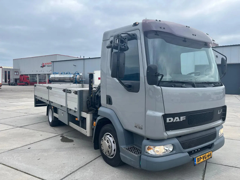 DAF LF 45 FA - Kamion s kranom: slika DAF LF 45 FA - Kamion s kranom DAF LF 45 FA - Kamion s kranom: slika DAF LF 45 FA - Kamion s kranom