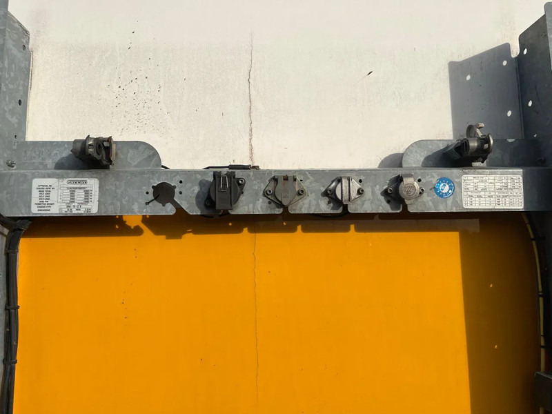 Poluprikolica sa zatvorenim sandukom Groenewegen DRO-15-27 B: slika Poluprikolica sa zatvorenim sandukom Groenewegen DRO-15-27 B Poluprikolica sa zatvorenim sandukom Groenewegen DRO-15-27 B: slika Poluprikolica sa zatvorenim sandukom Groenewegen DRO-15-27 B