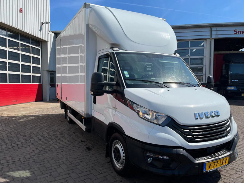 Iveco Daily 35S18 EURO 6 - Dostavno vozilo sa zatvorenim sandukom: slika Iveco Daily 35S18 EURO 6 - Dostavno vozilo sa zatvorenim sandukom Iveco Daily 35S18 EURO 6 - Dostavno vozilo sa zatvorenim sandukom: slika Iveco Daily 35S18 EURO 6 - Dostavno vozilo sa zatvorenim sandukom