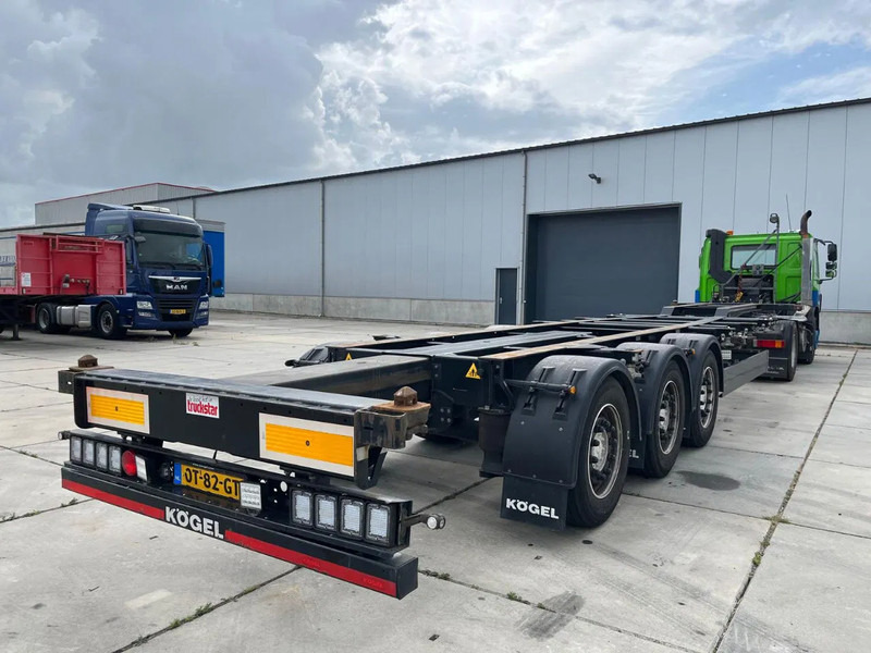 Kögel PORT 40 SIMPLEX 20 - Transporter kontejnera/ Poluprikolica s izmjenjivim sanducima: slika Kögel PORT 40 SIMPLEX 20 - Transporter kontejnera/ Poluprikolica s izmjenjivim sanducima Kögel PORT 40 SIMPLEX 20 - Transporter kontejnera/ Poluprikolica s izmjenjivim sanducima: slika Kögel PORT 40 SIMPLEX 20 - Transporter kontejnera/ Poluprikolica s izmjenjivim sanducima