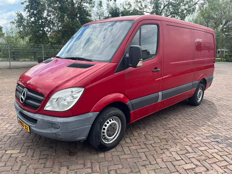 Mercedes-Benz Sprinter 313 L2H1 - Furgon: slika Mercedes-Benz Sprinter 313 L2H1 - Furgon Mercedes-Benz Sprinter 313 L2H1 - Furgon: slika Mercedes-Benz Sprinter 313 L2H1 - Furgon