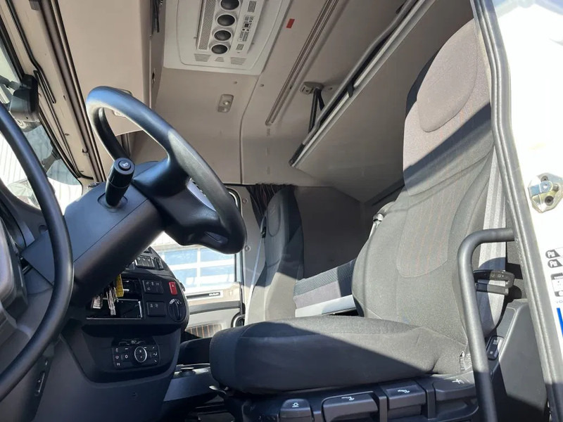 Tegljač DAF XF 480 FTG EURO 6: slika Tegljač DAF XF 480 FTG EURO 6 Tegljač DAF XF 480 FTG EURO 6: slika Tegljač DAF XF 480 FTG EURO 6