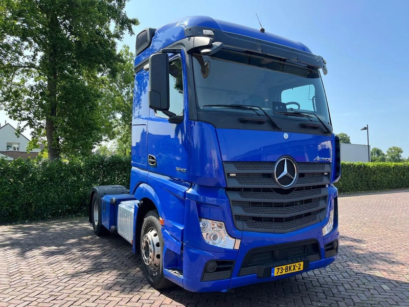 Mercedes-Benz Actros 1940 - Tegljač: slika Mercedes-Benz Actros 1940 - Tegljač Mercedes-Benz Actros 1940 - Tegljač: slika Mercedes-Benz Actros 1940 - Tegljač
