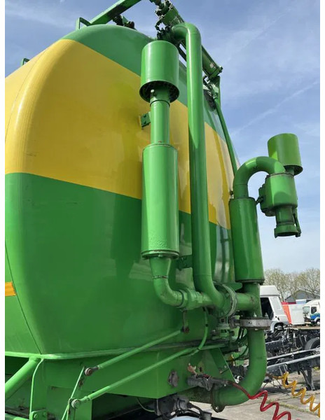 Poluprikolica cisterna WELGRO 90 WSL 2 ASSEN 24 M3: slika Poluprikolica cisterna WELGRO 90 WSL 2 ASSEN 24 M3