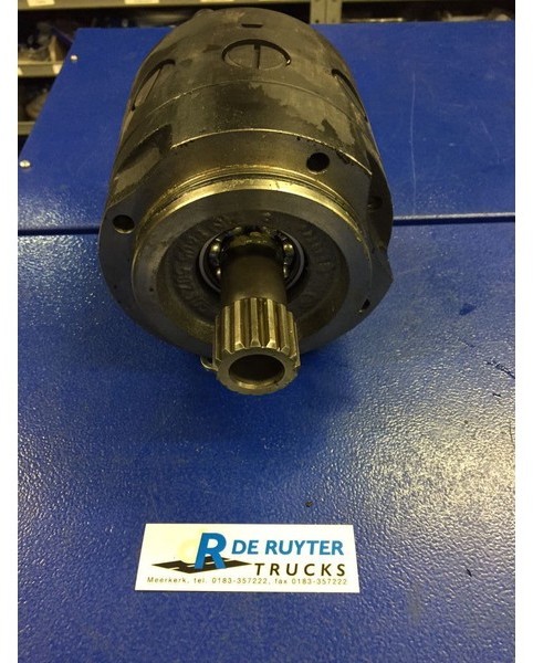 ZF Stuuroliepomp 8605955133 - Servo pumpa upravljačkog mehanizma: slika ZF Stuuroliepomp 8605955133 - Servo pumpa upravljačkog mehanizma ZF Stuuroliepomp 8605955133 - Servo pumpa upravljačkog mehanizma: slika ZF Stuuroliepomp 8605955133 - Servo pumpa upravljačkog mehanizma