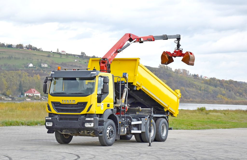 Iveco TRAKKER 360 * Kipper 4,90m* KRAN/FUNK*6x4 - Kiper, Kamion s kranom: slika Iveco TRAKKER 360 * Kipper 4,90m* KRAN/FUNK*6x4 - Kiper, Kamion s kranom Iveco TRAKKER 360 * Kipper 4,90m* KRAN/FUNK*6x4 - Kiper, Kamion s kranom: slika Iveco TRAKKER 360 * Kipper 4,90m* KRAN/FUNK*6x4 - Kiper, Kamion s kranom