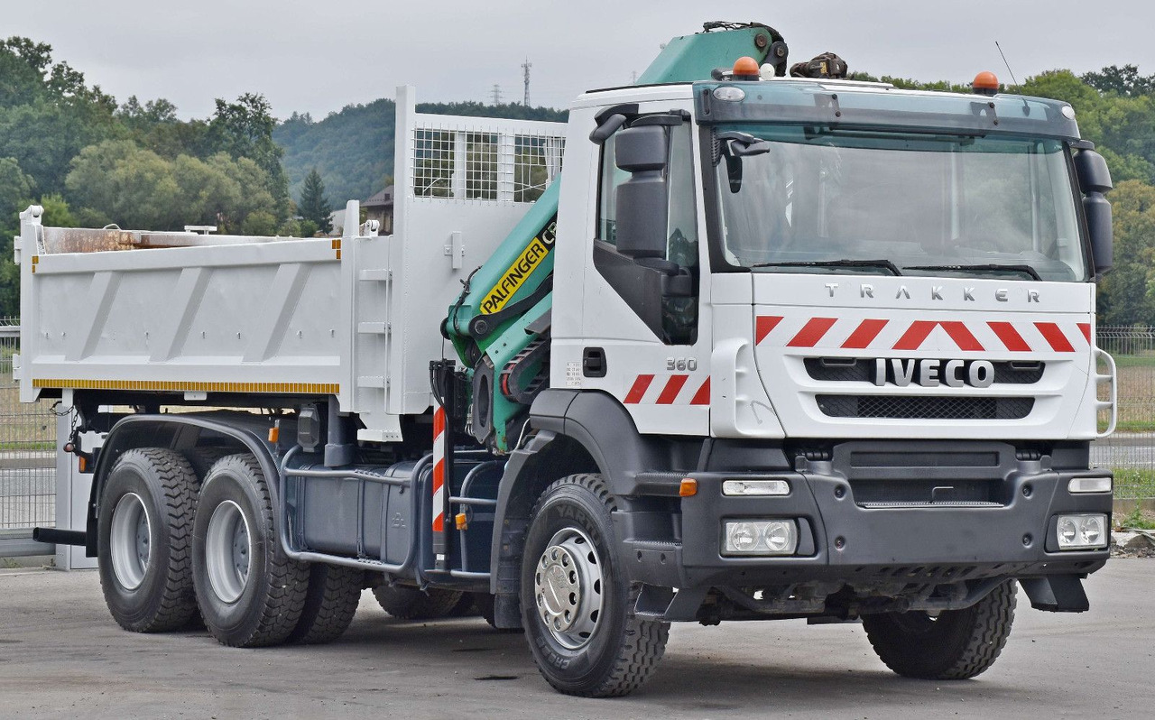 Iveco TRAKKER 360 * Kipper 5,20m* PK 16502 / FUNK*6x4 - Kiper, Kamion s kranom: slika Iveco TRAKKER 360 * Kipper 5,20m* PK 16502 / FUNK*6x4 - Kiper, Kamion s kranom Iveco TRAKKER 360 * Kipper 5,20m* PK 16502 / FUNK*6x4 - Kiper, Kamion s kranom: slika Iveco TRAKKER 360 * Kipper 5,20m* PK 16502 / FUNK*6x4 - Kiper, Kamion s kranom