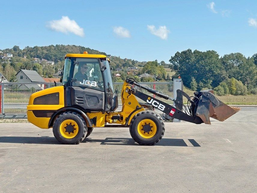 JCB 406 t4 * RADLADER * 4x4 * TOPZUSTAND - Utovarivač na kotačima: slika JCB 406 t4 * RADLADER * 4x4 * TOPZUSTAND - Utovarivač na kotačima JCB 406 t4 * RADLADER * 4x4 * TOPZUSTAND - Utovarivač na kotačima: slika JCB 406 t4 * RADLADER * 4x4 * TOPZUSTAND - Utovarivač na kotačima