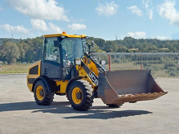 JCB 406 t4 * RADLADER * 4x4 * TOPZUSTAND - Utovarivač na kotačima: slika JCB 406 t4 * RADLADER * 4x4 * TOPZUSTAND - Utovarivač na kotačima JCB 406 t4 * RADLADER * 4x4 * TOPZUSTAND - Utovarivač na kotačima: slika JCB 406 t4 * RADLADER * 4x4 * TOPZUSTAND - Utovarivač na kotačima
