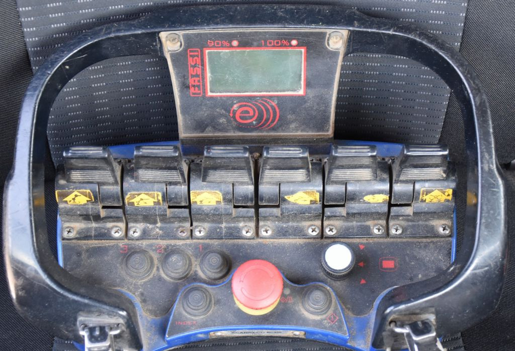 Kiper, Kamion s kranom MAN TGS 26.400 Kipper 4,60m*PK F130A.22 + FUNK/6x4: slika Kiper, Kamion s kranom MAN TGS 26.400 Kipper 4,60m*PK F130A.22 + FUNK/6x4