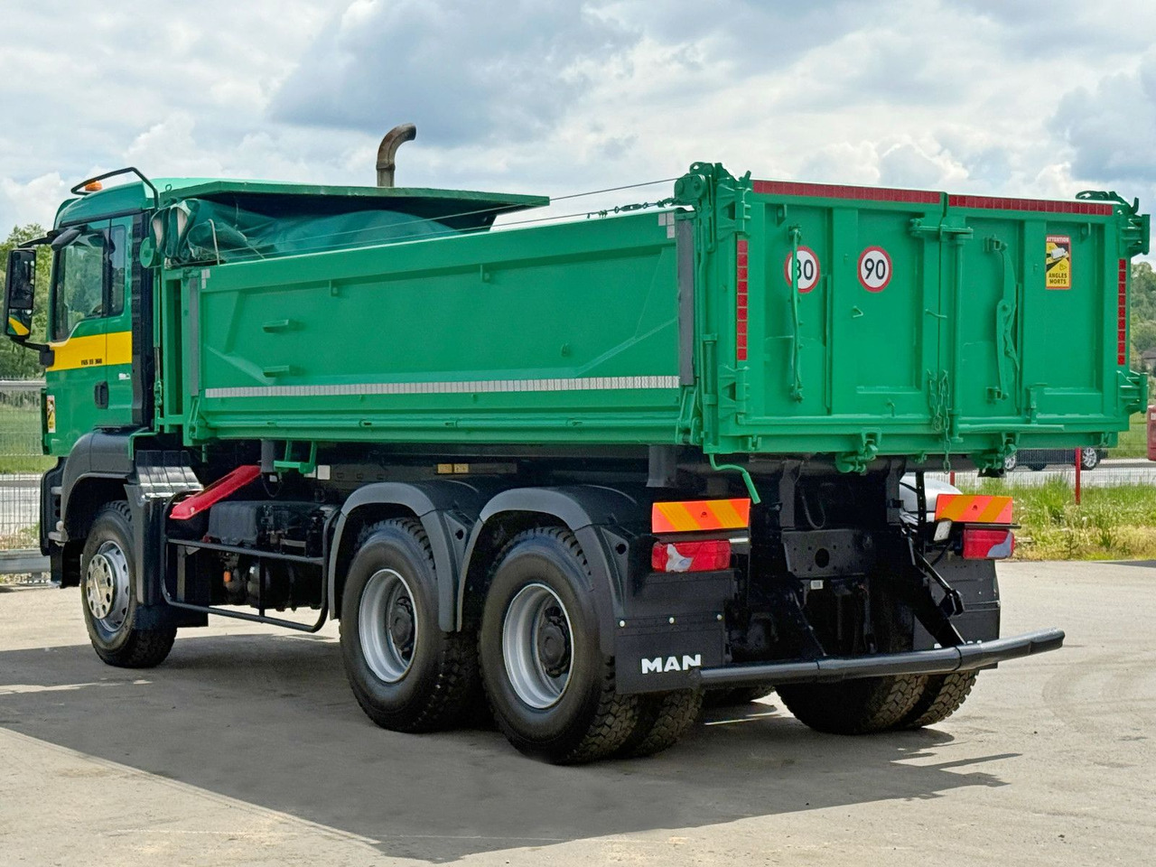 Kiper, Kamion s kranom MAN TGS 33.360 * KIPPER 5,10 m  / 6x4 * TOPZUSTAND: slika Kiper, Kamion s kranom MAN TGS 33.360 * KIPPER 5,10 m  / 6x4 * TOPZUSTAND