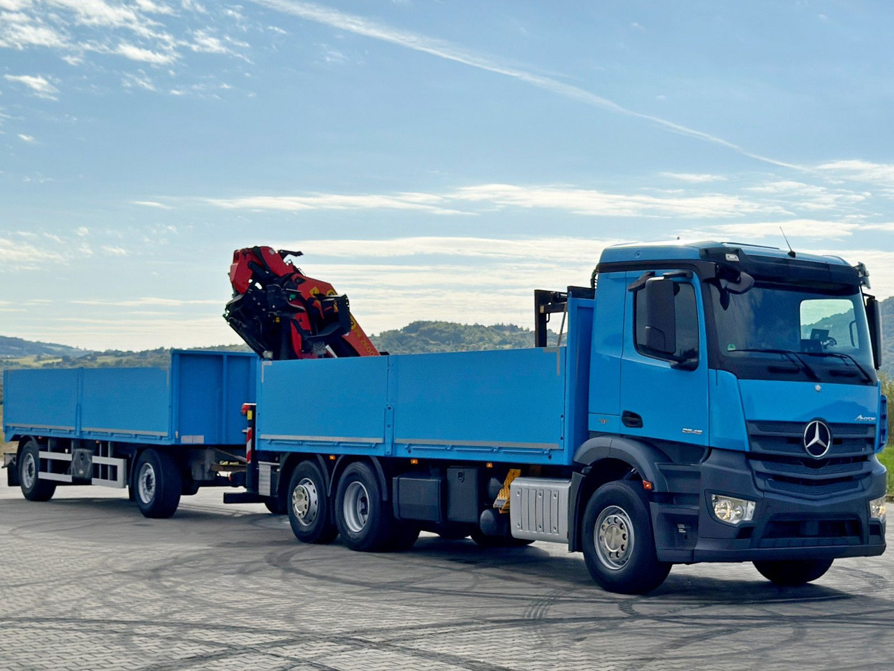 Mercedes-Benz ANTOS 2545*PK 26002-EHE+JIB PJ060A+Anhänger/FUNK - Kamion s kranom: slika Mercedes-Benz ANTOS 2545*PK 26002-EHE+JIB PJ060A+Anhänger/FUNK - Kamion s kranom Mercedes-Benz ANTOS 2545*PK 26002-EHE+JIB PJ060A+Anhänger/FUNK - Kamion s kranom: slika Mercedes-Benz ANTOS 2545*PK 26002-EHE+JIB PJ060A+Anhänger/FUNK - Kamion s kranom