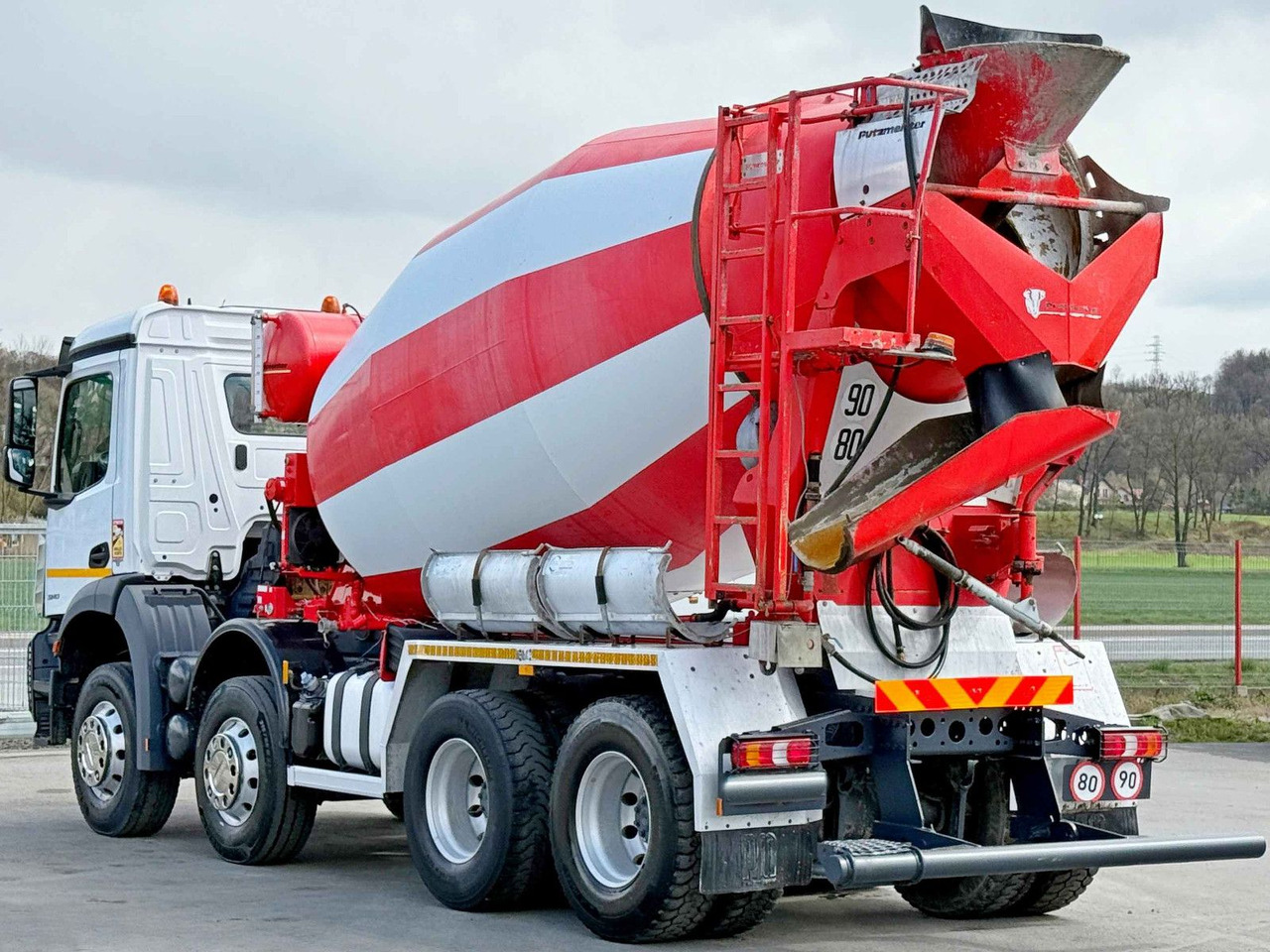 Mercedes-Benz AROCS 3240 * Betonmischer * 8x4 * TOPZUSTAND - Automješalica: slika Mercedes-Benz AROCS 3240 * Betonmischer * 8x4 * TOPZUSTAND - Automješalica Mercedes-Benz AROCS 3240 * Betonmischer * 8x4 * TOPZUSTAND - Automješalica: slika Mercedes-Benz AROCS 3240 * Betonmischer * 8x4 * TOPZUSTAND - Automješalica
