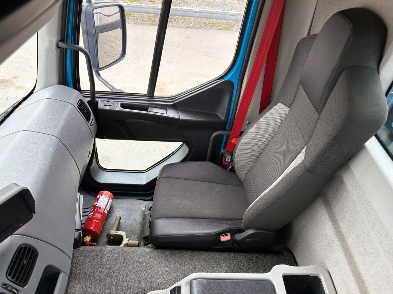 Kamion s kranom Renault C 320 * PK 12002 EH A + FUNK * TOPZUSTAND: slika Kamion s kranom Renault C 320 * PK 12002 EH A + FUNK * TOPZUSTAND Kamion s kranom Renault C 320 * PK 12002 EH A + FUNK * TOPZUSTAND: slika Kamion s kranom Renault C 320 * PK 12002 EH A + FUNK * TOPZUSTAND