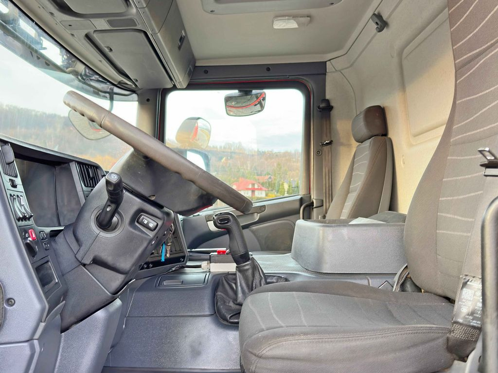 Kamion s kranom, Kiper Scania P 400 Kipper 6,80 m * PK 33002-EH D + FUNK * 8x4: slika Kamion s kranom, Kiper Scania P 400 Kipper 6,80 m * PK 33002-EH D + FUNK * 8x4 Kamion s kranom, Kiper Scania P 400 Kipper 6,80 m * PK 33002-EH D + FUNK * 8x4: slika Kamion s kranom, Kiper Scania P 400 Kipper 6,80 m * PK 33002-EH D + FUNK * 8x4