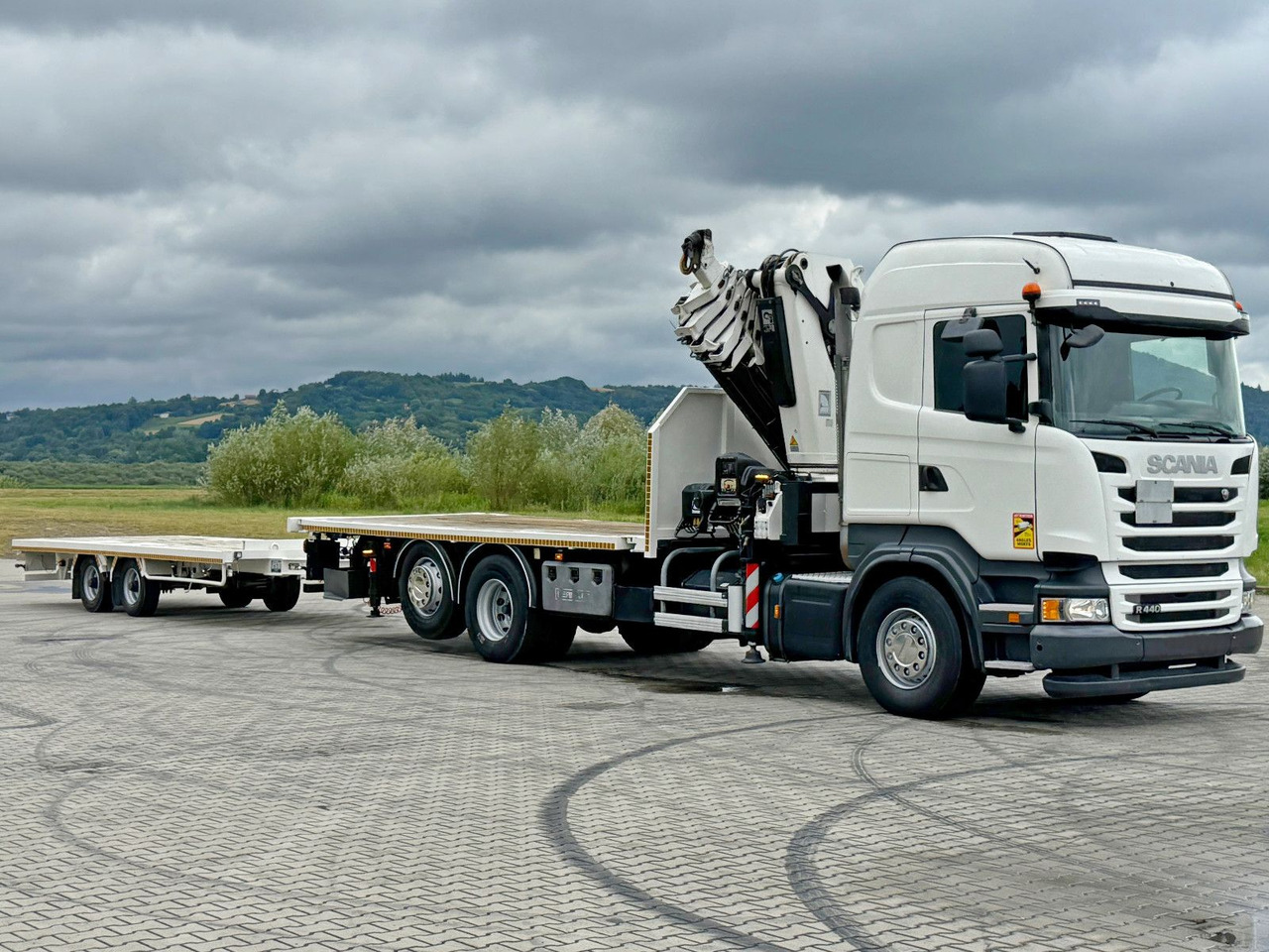 Scania R440 * HIAB 422 E-6 HIPRO + FUNK + Anhänger! 6x4 - Kamion s kranom: slika Scania R440 * HIAB 422 E-6 HIPRO + FUNK + Anhänger! 6x4 - Kamion s kranom Scania R440 * HIAB 422 E-6 HIPRO + FUNK + Anhänger! 6x4 - Kamion s kranom: slika Scania R440 * HIAB 422 E-6 HIPRO + FUNK + Anhänger! 6x4 - Kamion s kranom