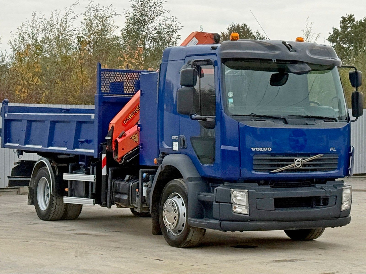 Volvo FL280 KIPPER 4,35m * PALFINGER PK 10000 + FUNK - Kamion s kranom: slika Volvo FL280 KIPPER 4,35m * PALFINGER PK 10000 + FUNK - Kamion s kranom Volvo FL280 KIPPER 4,35m * PALFINGER PK 10000 + FUNK - Kamion s kranom: slika Volvo FL280 KIPPER 4,35m * PALFINGER PK 10000 + FUNK - Kamion s kranom