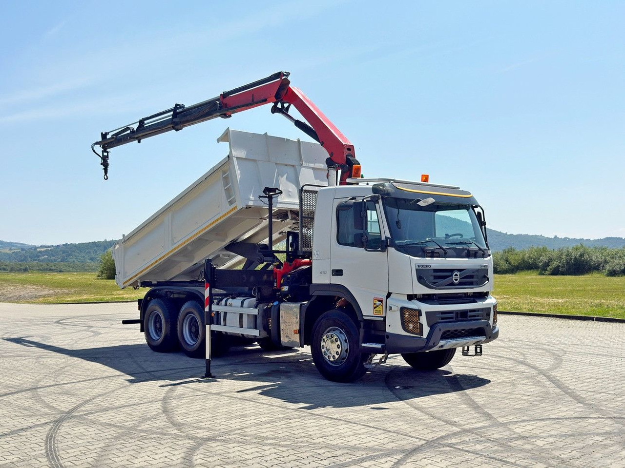 Volvo FMX 410 Kipper 4,70m *PK 14002-EH B/FUNK *6x4 - Kamion s kranom: slika Volvo FMX 410 Kipper 4,70m *PK 14002-EH B/FUNK *6x4 - Kamion s kranom Volvo FMX 410 Kipper 4,70m *PK 14002-EH B/FUNK *6x4 - Kamion s kranom: slika Volvo FMX 410 Kipper 4,70m *PK 14002-EH B/FUNK *6x4 - Kamion s kranom
